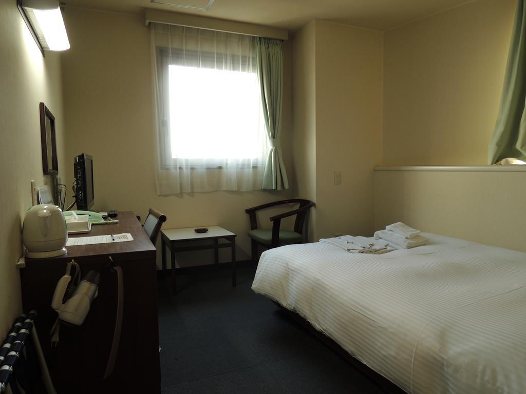 Hotel Green City Sendai Exteriör bild